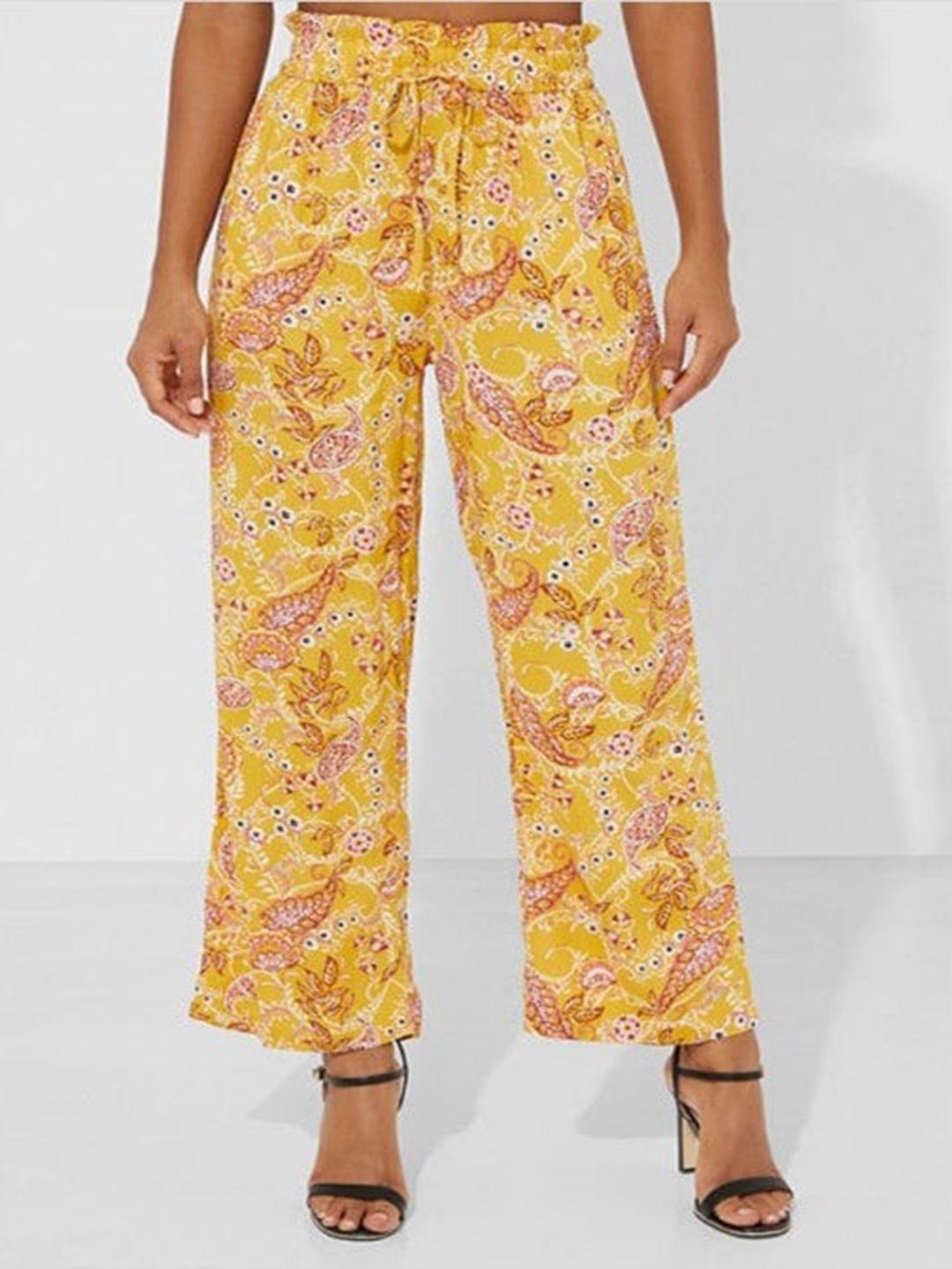 aila-women-floral-printed-mid-rise-parallel-trouser