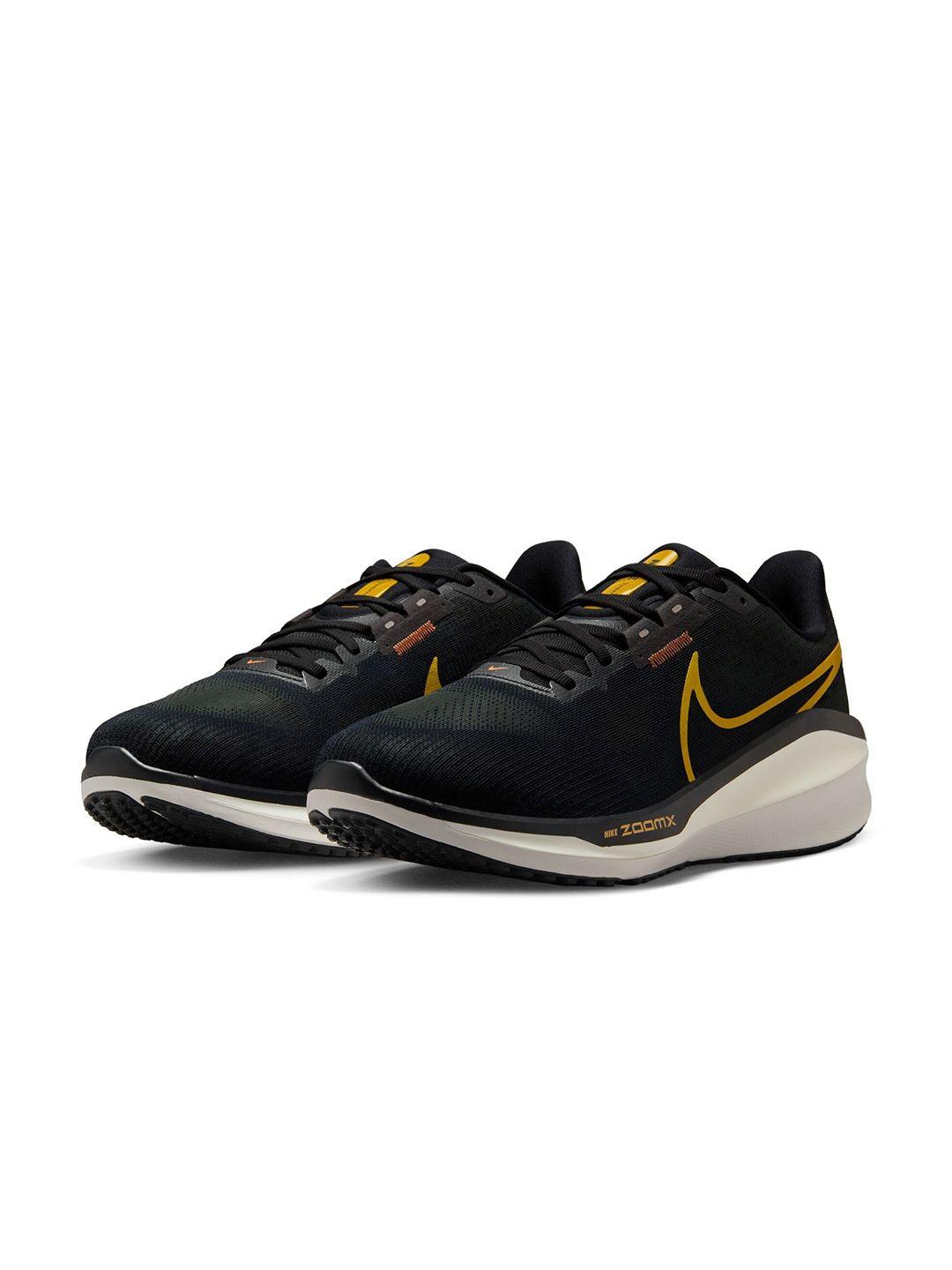 Nike Men Vomero 17 Running Shoes