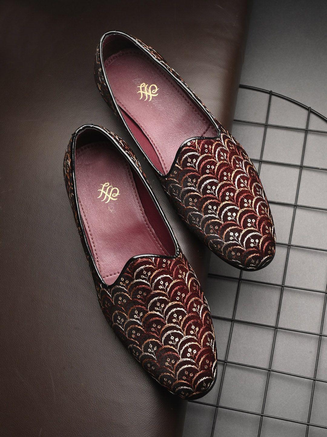 House of Pataudi Men Embroidered Lightweight Slip-On Mojaris Shoes