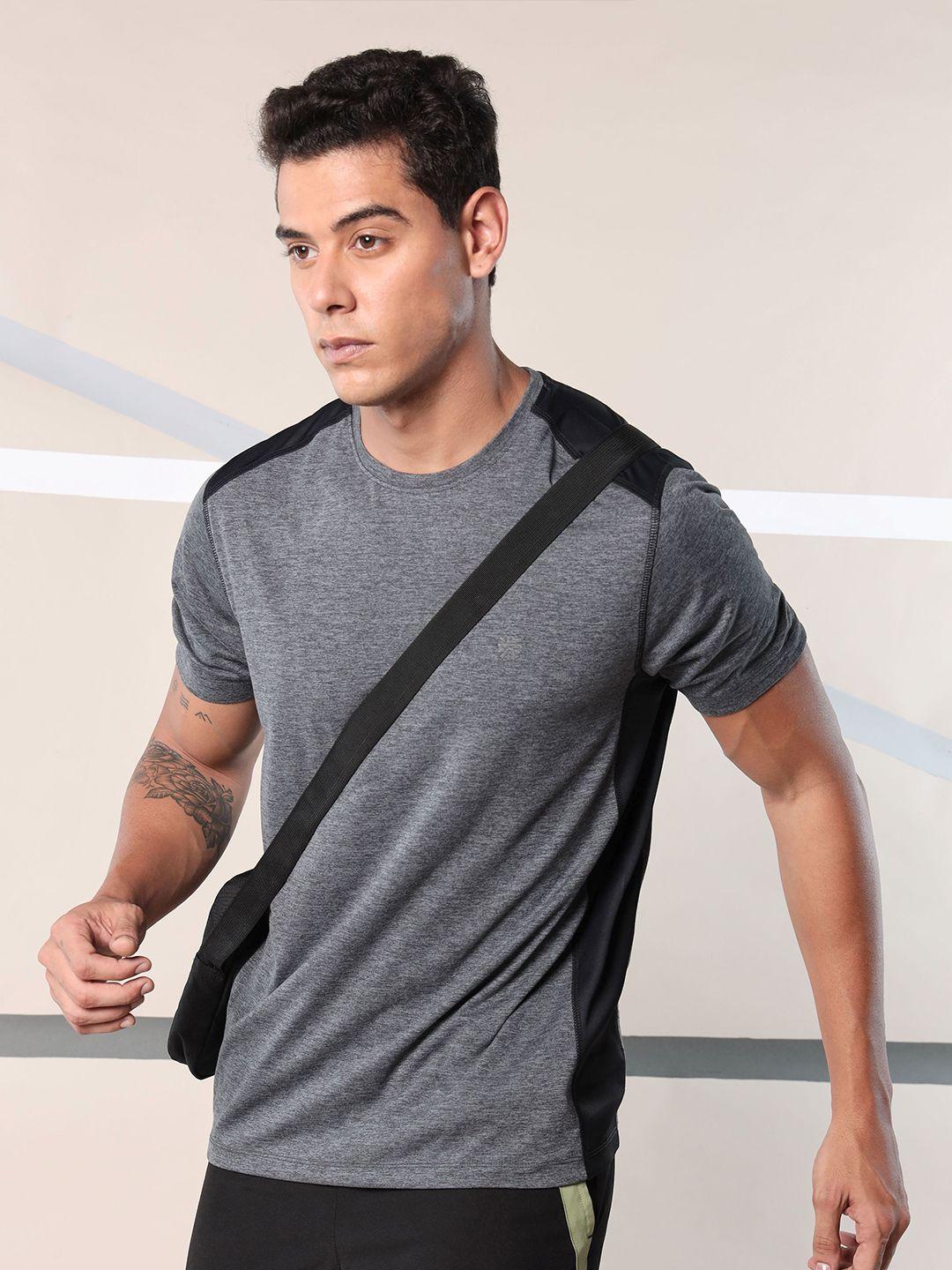 Cultsport Workout T-shirt with Side Panels