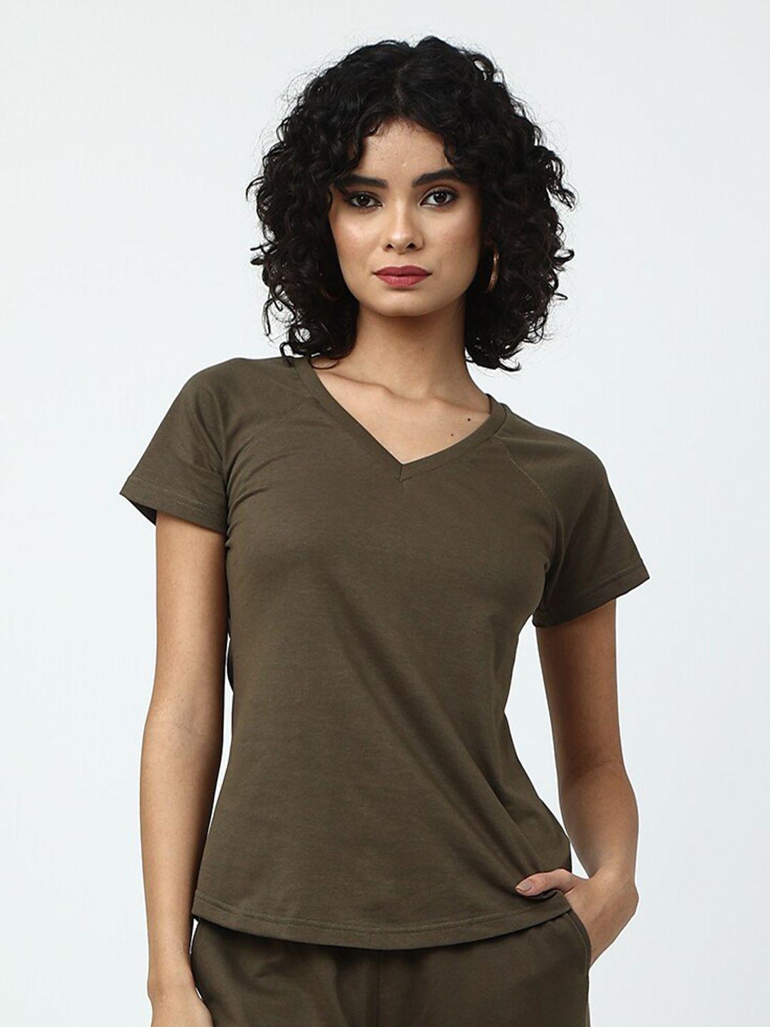 saltpetre-v-neck-organic-cotton-t-shirt-&-joggers