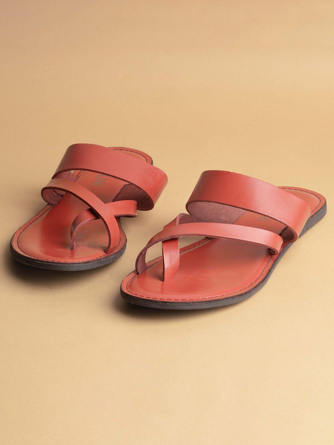 ozuri-leather-one-toe-flats
