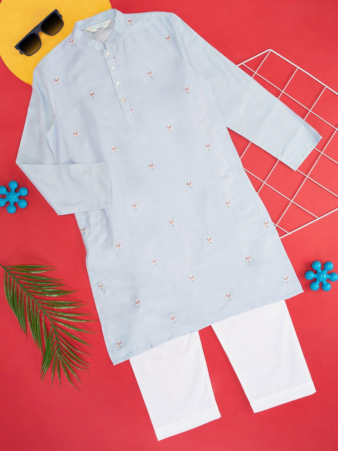 indus route by Pantaloons Boys Floral Embroidered Mandarin Collar Kurta