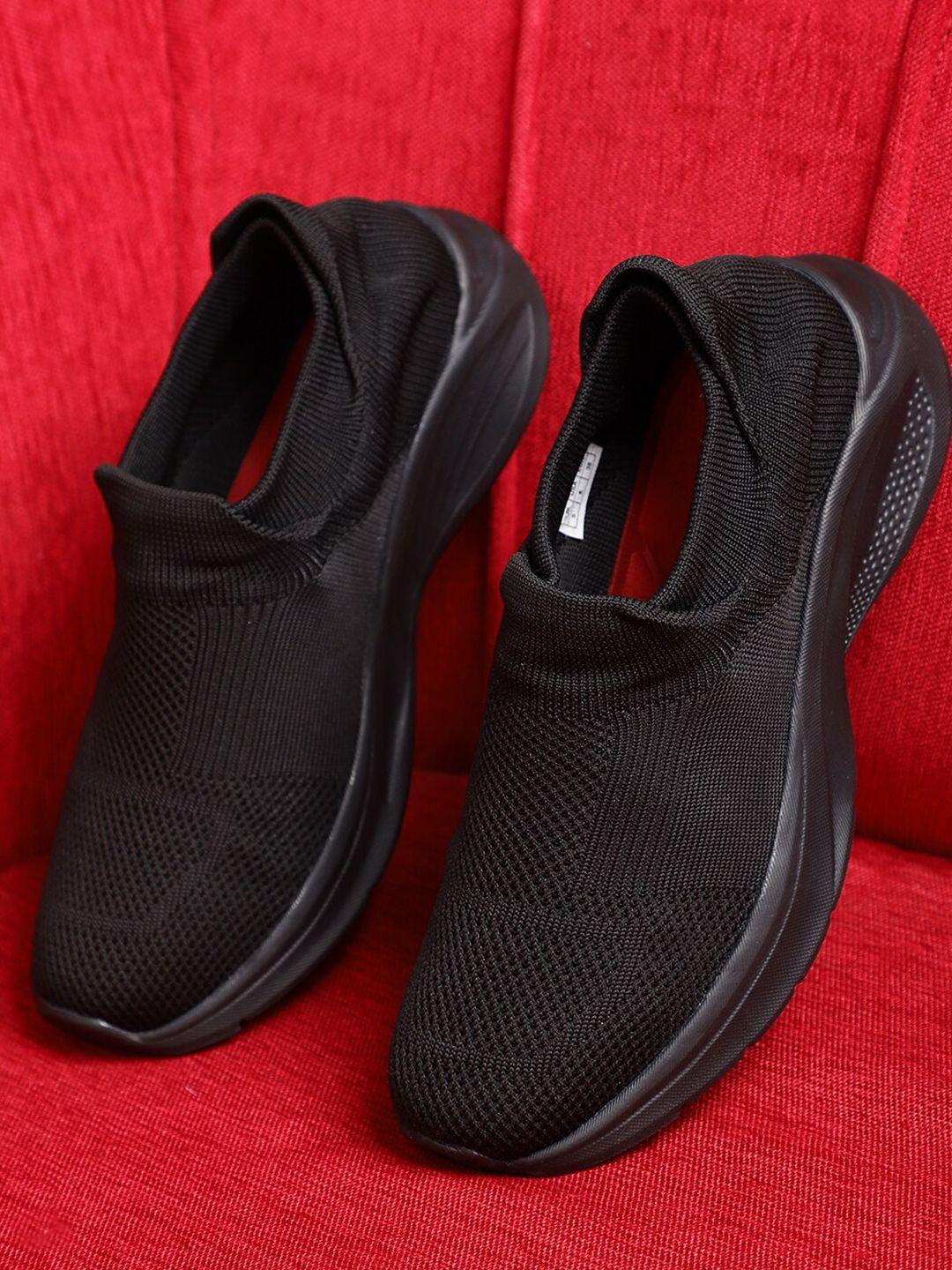 HRX by Hrithik Roshan Women Black Textile 3D Flex Walking Shoes