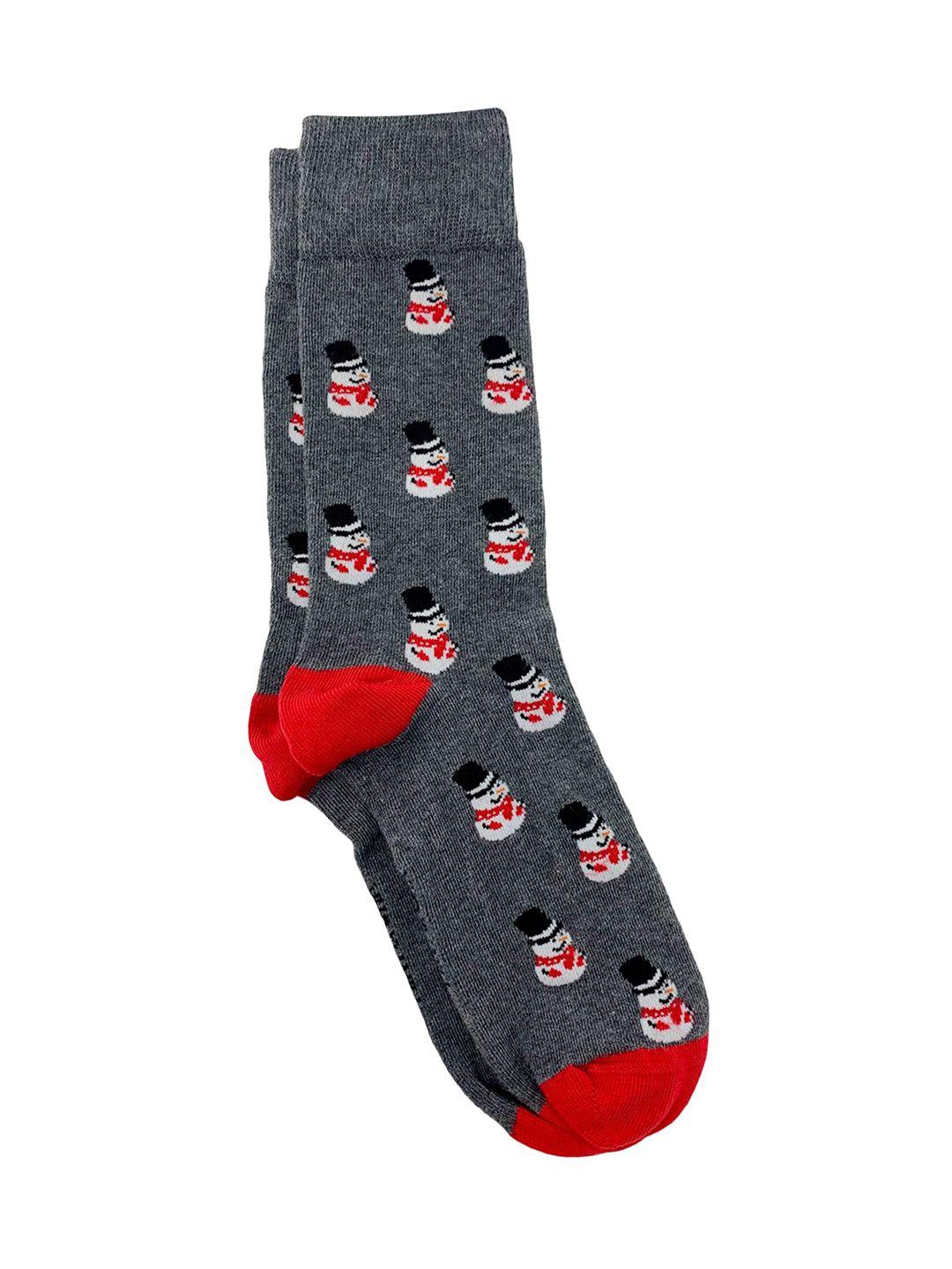 mint-&-oak-men-grey-&-red-patterned-frosty-fun-calf-length-socks
