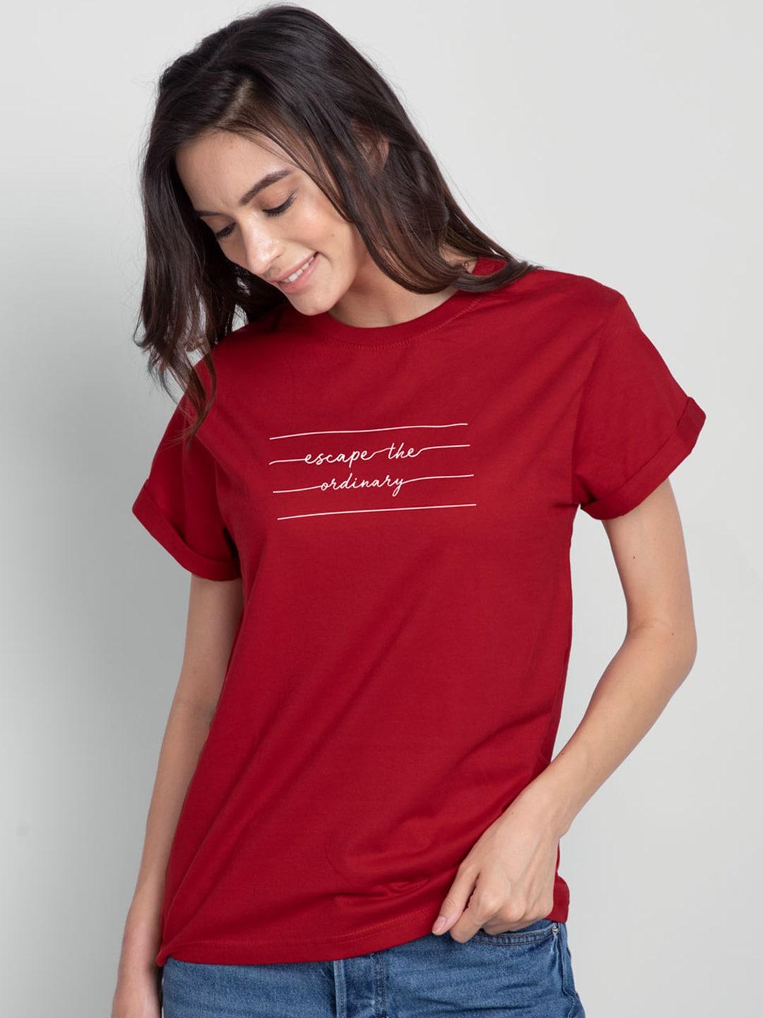 bewakoof-women-maroon-solid-round-neck-t-shirt