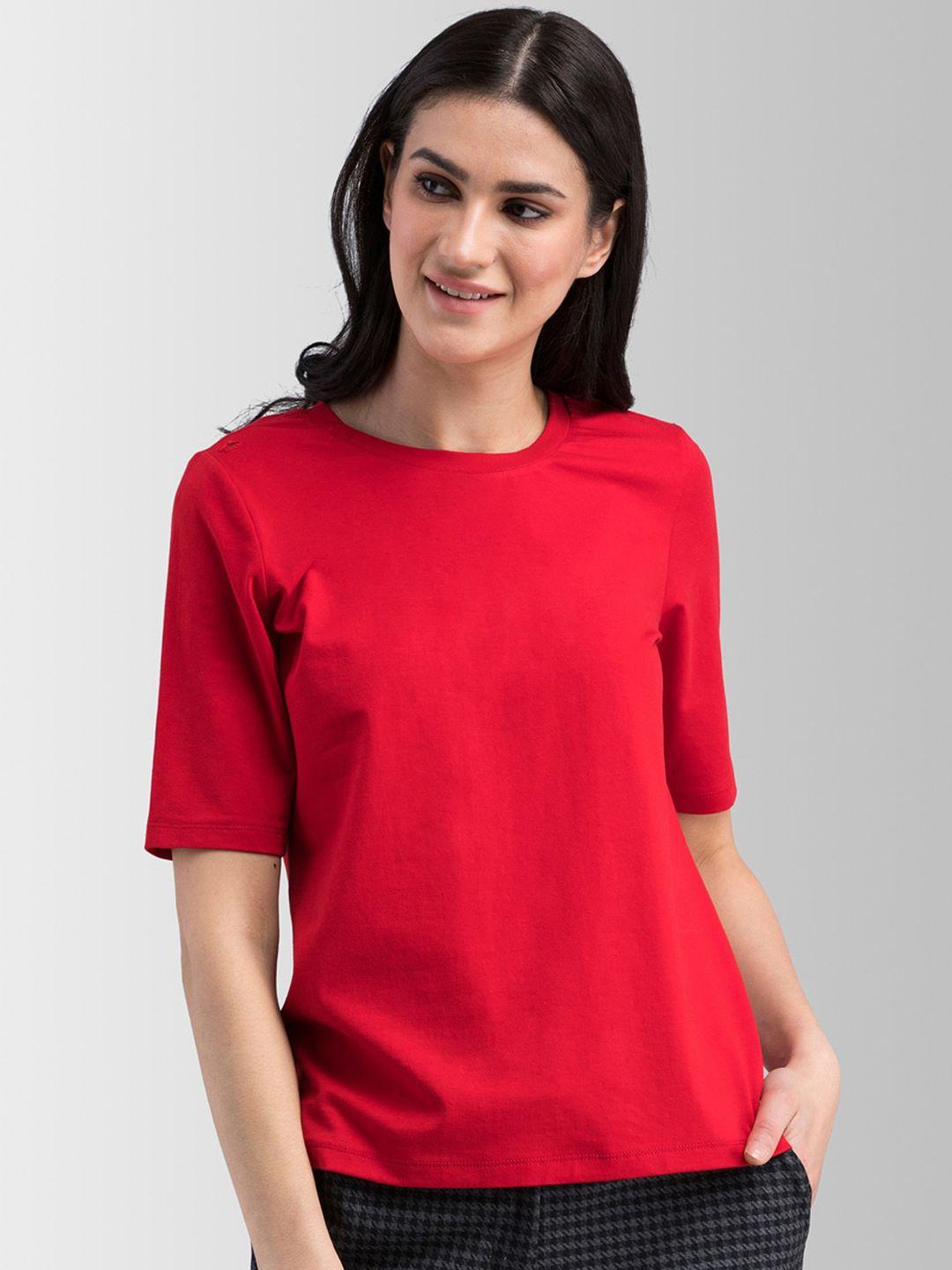 fablestreet-women-red-solid-round-neck-t-shirt
