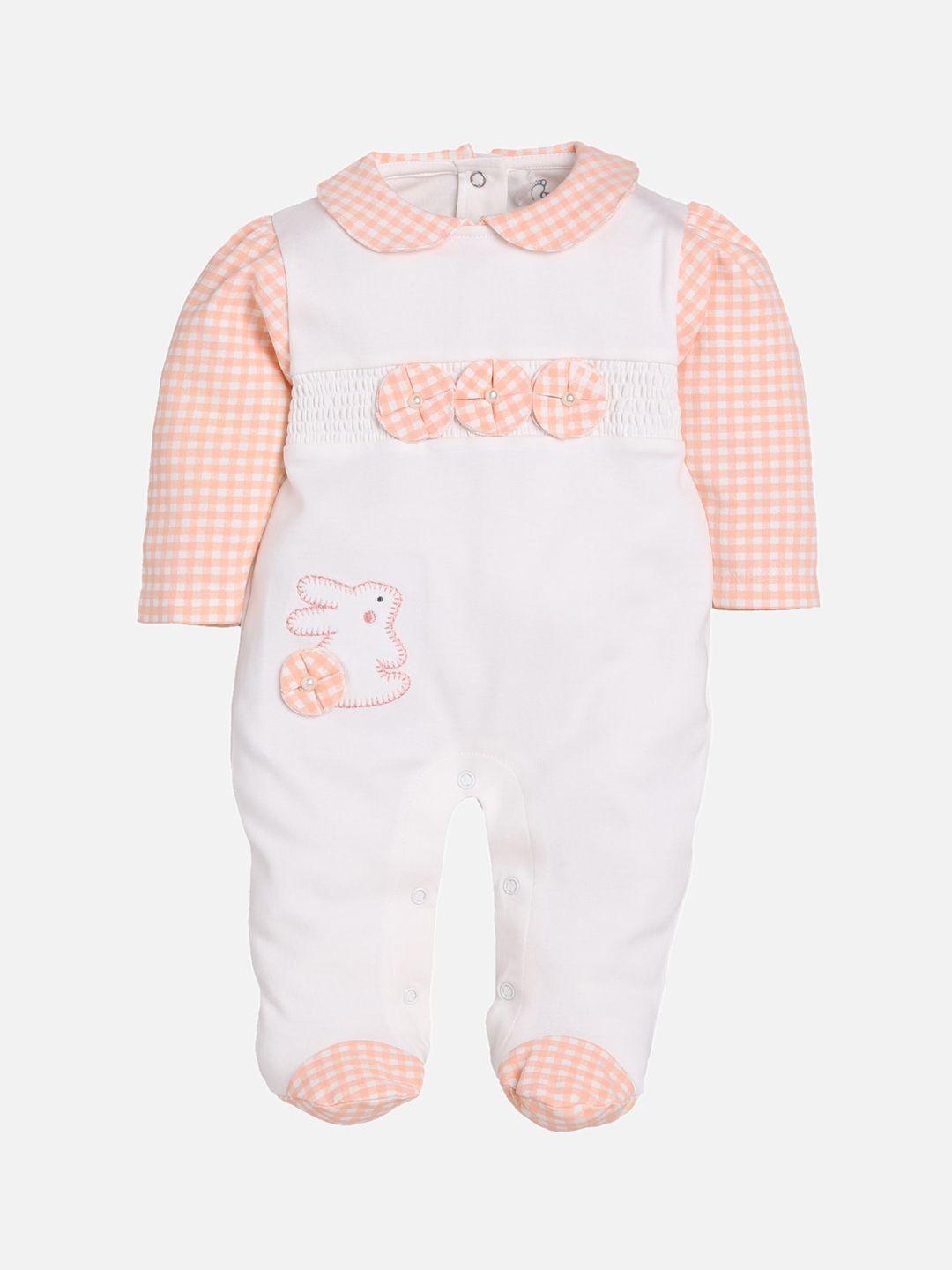 BABY GO Infants Kids White & Peach Solid Cotton Rompers With Applique Ornamentation