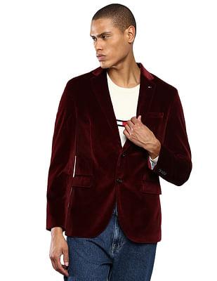 men-burgundy-velvetine-solid-formal-blazer