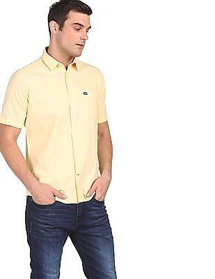 men-yellow-short-sleeve-solid-casual-shirt