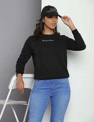 hooded-serif-linear-logo-sweatshirt