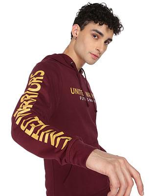men-maroon-brand-print-hooded-sweatshirt