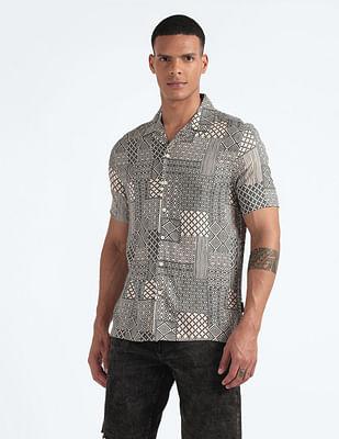 Geometric Pattern Cuban Collar Shirt