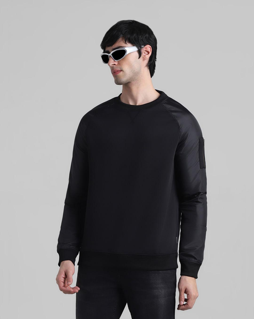black-crew-neck-sweatshirt