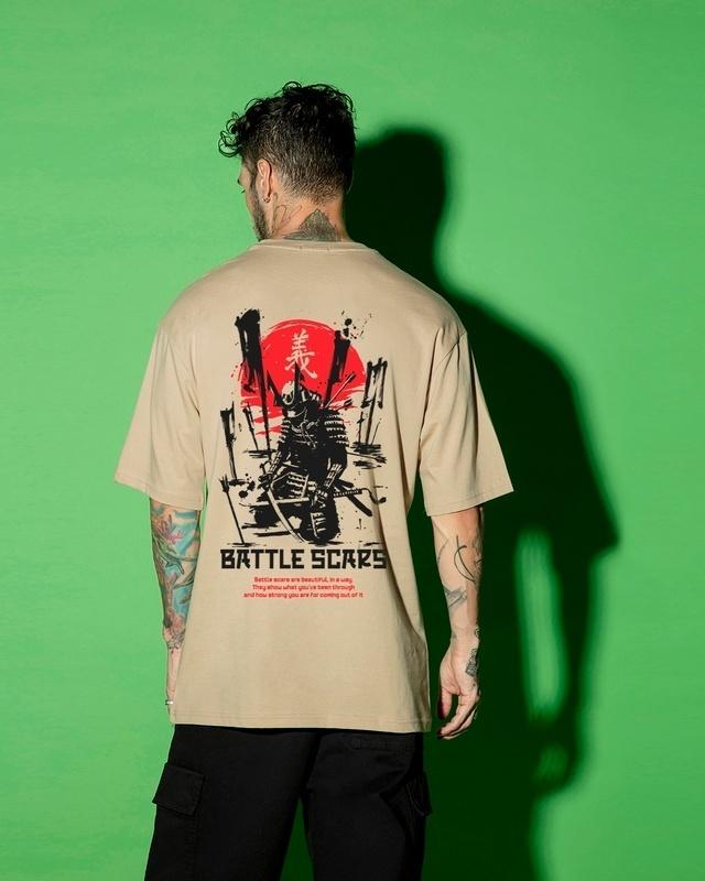 men's-brown-battle-scars-graphic-printed-oversized-t-shirt