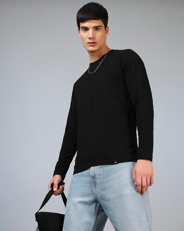 men's-black-t-shirt