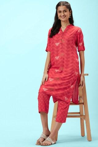 Red Printed Ethnic Mandarin 3/4th Sleeves Knee Length Women Regular Fit Kurta Pant Set