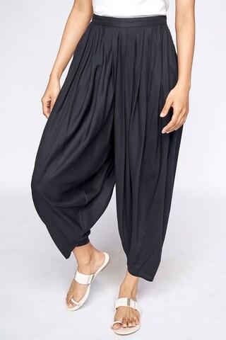 black-solid-ankle-length-casual-women-loose-fit-salwar
