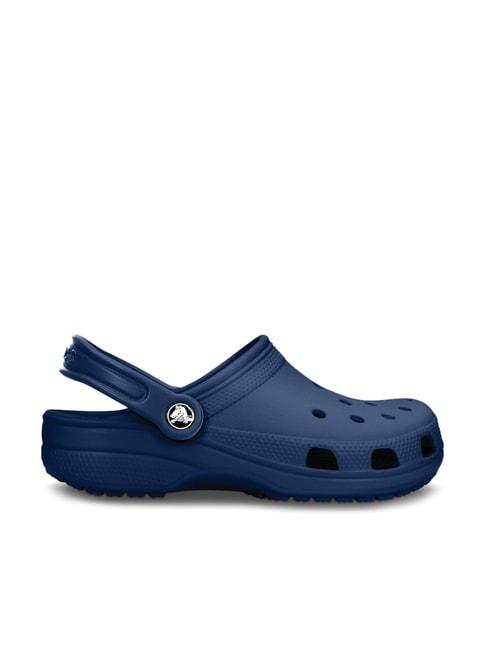 crocs-men's-classic-navy-back-strap-clogs