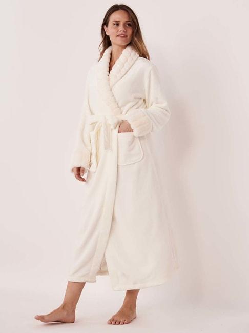 la-vie-en-rose-white-plain-robe