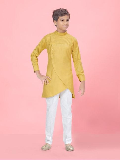 aarika-kids-boys-fawn-white-colour-cotton-solid-kurta-pyjama-set