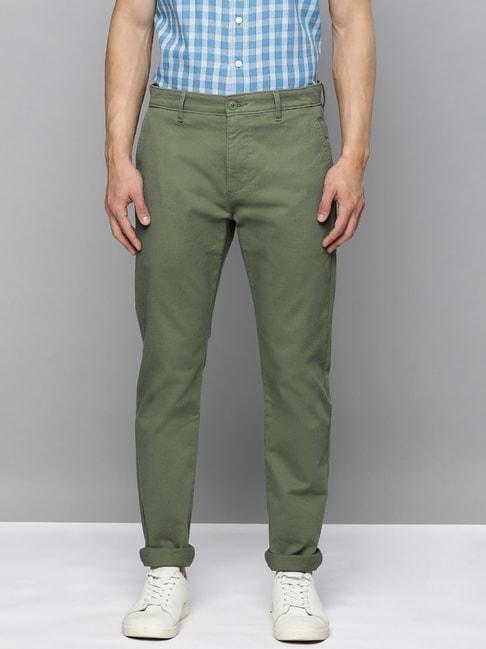levi's-olive-cotton-tapered-fit-chinos