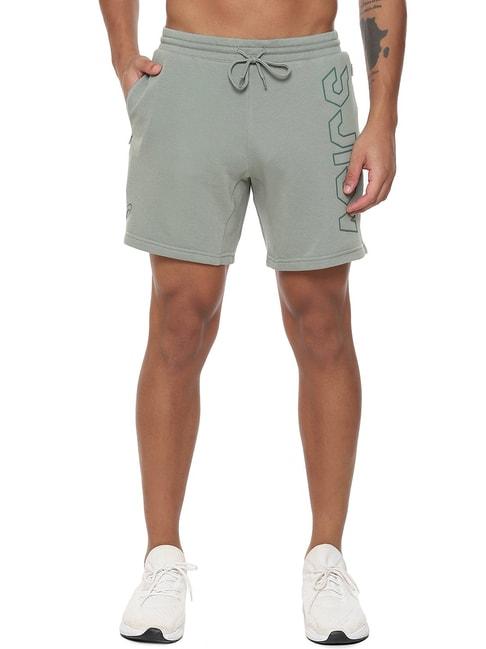 asics-steel-grey-regular-fit-printed-sports-shorts