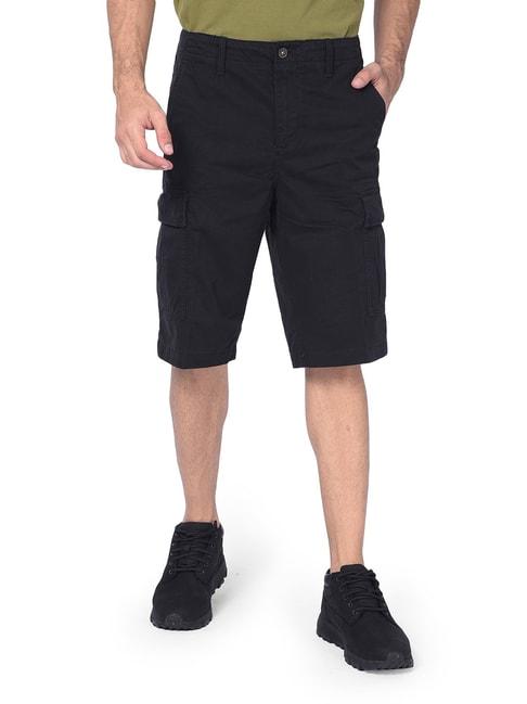 timberland-black-regular-fit-cargo-shorts