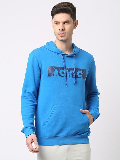 asics-sky-blue-regular-fit-graphic-print-hooded-sweatshirt