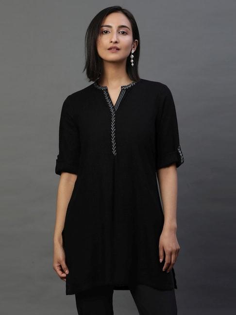 aurelia-black-woven-pattern-straight-short-kurti