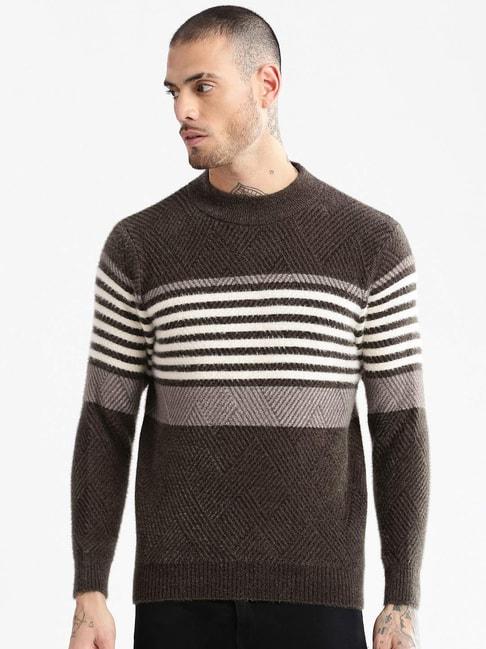 showoff-olive-slim-fit-striped-sweater