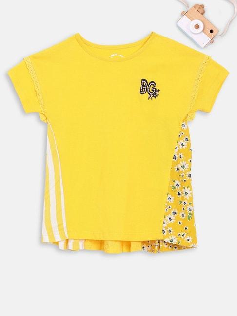 Blue Giraffe Kids Yellow Cotton Printed Top