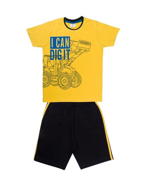 Todd N Teen Kids Printed Yellow & Black T-Shirt with Shorts