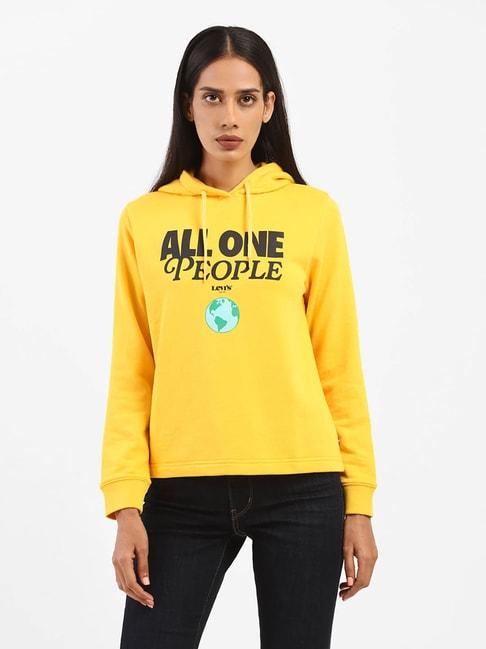 levi's-yellow-graphic-print-sweatshirt