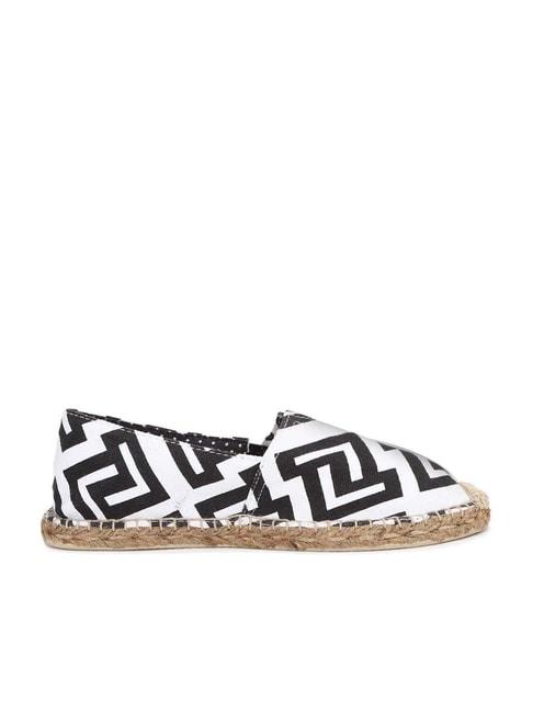 forever-21-women's-white-&-black-casual-shoes