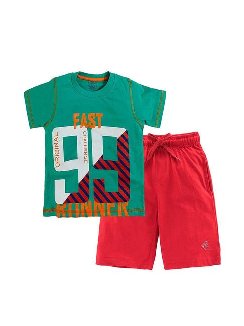 Kiddopanti Kids Green & Red Printed T-Shirt with Shorts