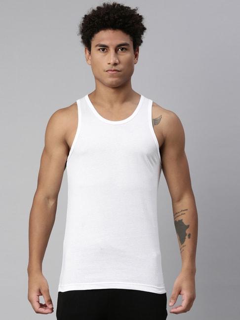 levi's-white-cotton-regular-fit-vest