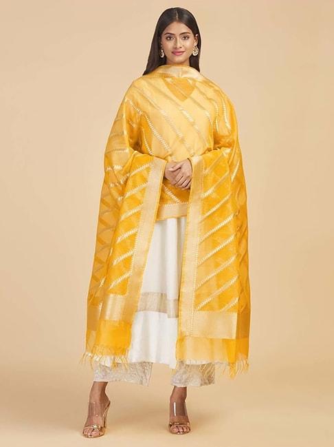 fabindia-yellow-woven-pattern-dupatta