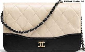 chanel-wallet-on-chain