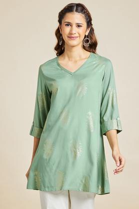 printed-rayon-v-neck-women's-casual-wear-tunic---sage
