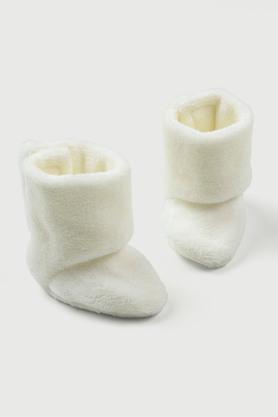 Solid Cotton Regular Fit Infant Boys Bib - White