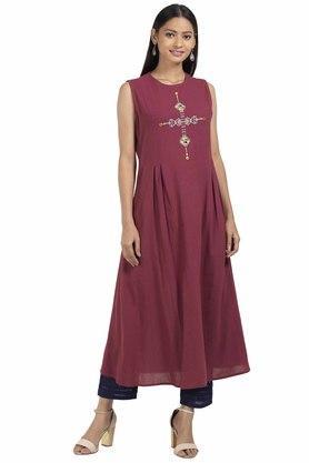 Women's Maroon Chambray Embroidered A-Line Tunic - Maroon