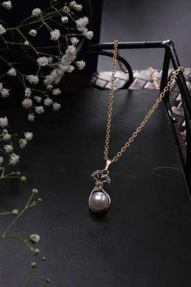 Trendsetting Gold Color Western Necklace with Delicate white pearl Hanging Charm