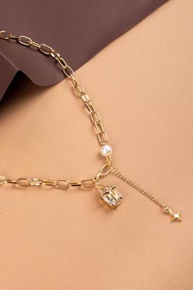Attractive Chain Necklace With Beautiful Stone Pendant