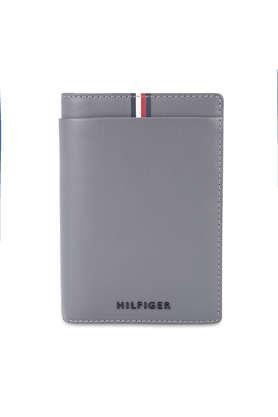 drammen-leather-formal-men's-passport-holder---grey